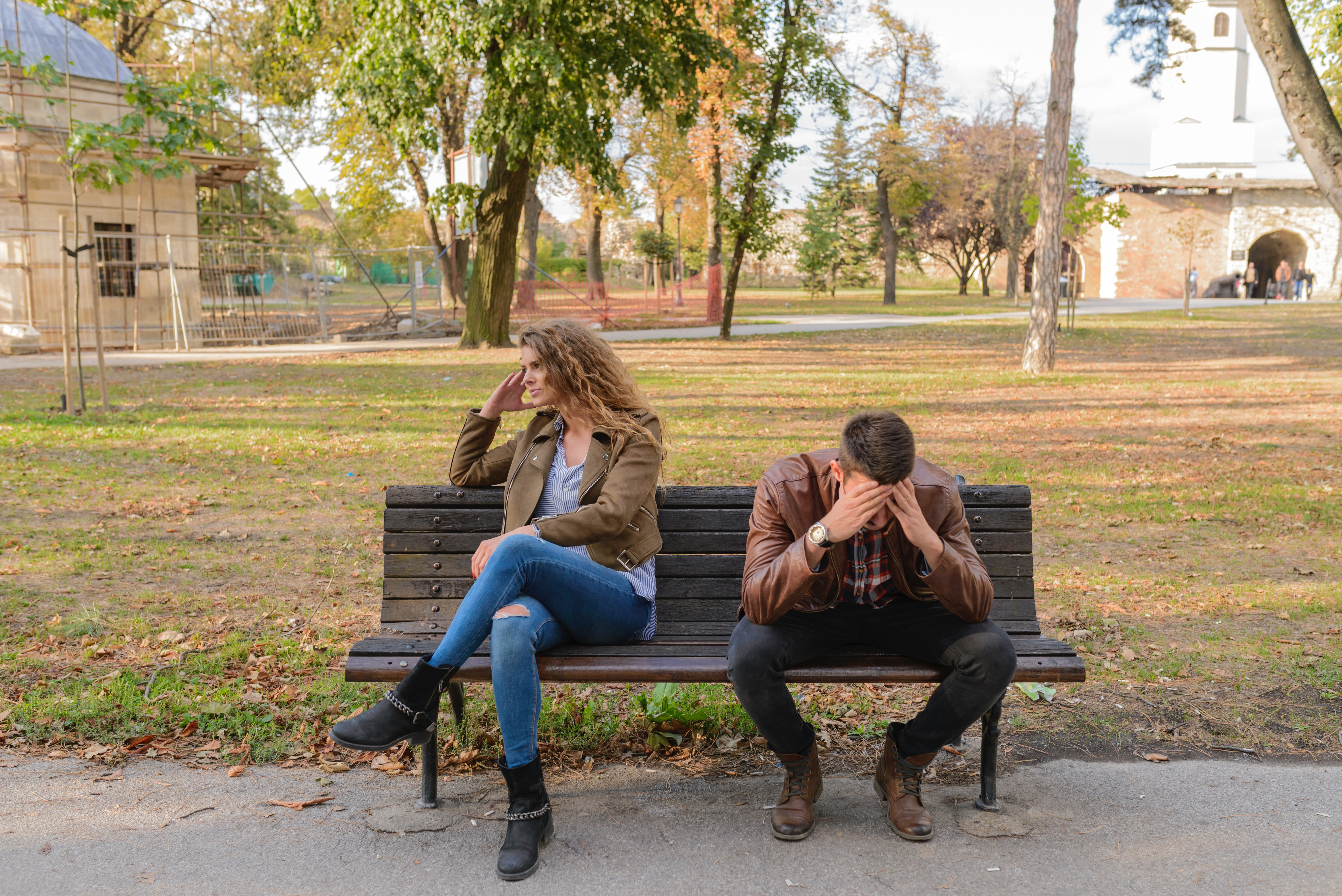 image of couple fighting